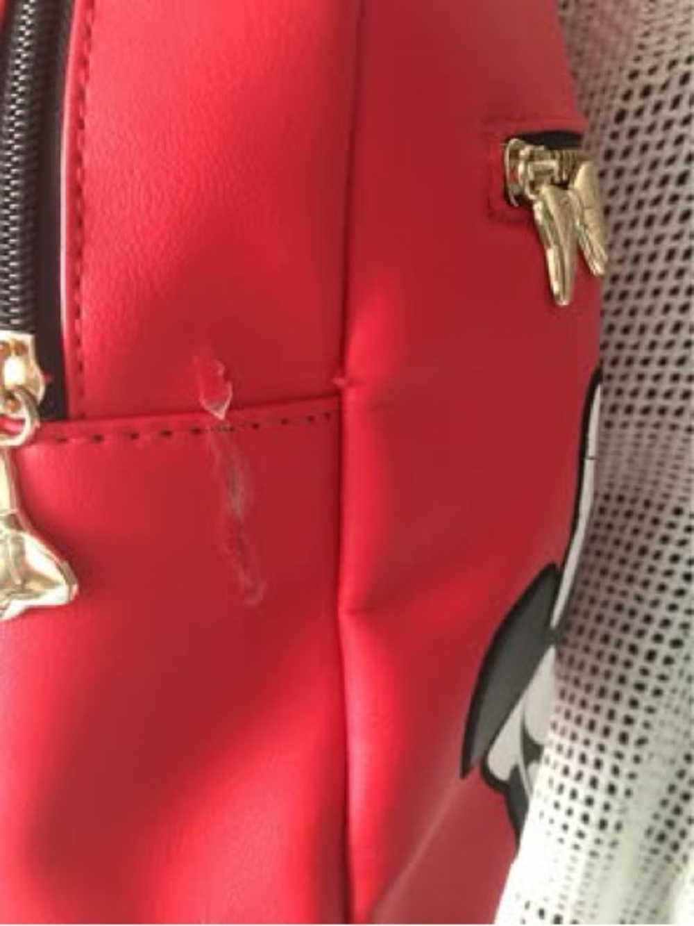 Red Minnie Mouse backpack - Picture 5 of 9